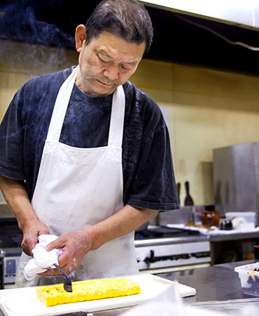 Our chef cooks each dishes carefully.